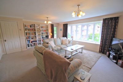 Images for Lawnfield Court, Warren Close, Bramhall EAID:mosleyjaapi BID:1