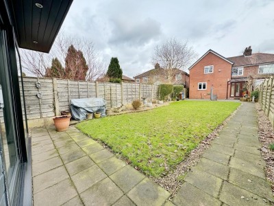 Images for Pingate Lane South, Cheadle Hulme EAID:mosleyjaapi BID:1